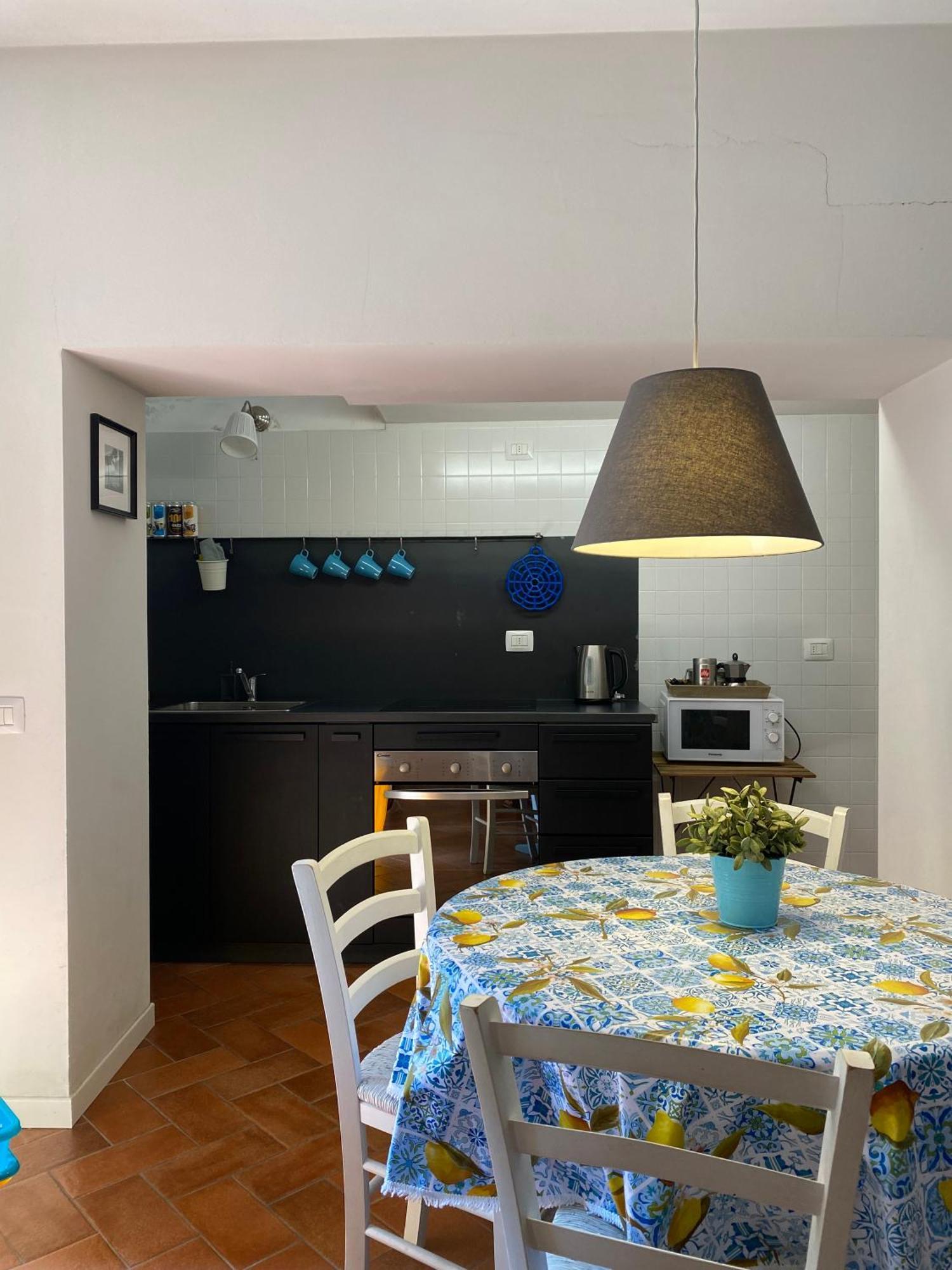 Holiday House Alla Torre Mandello del Lario Exterior foto