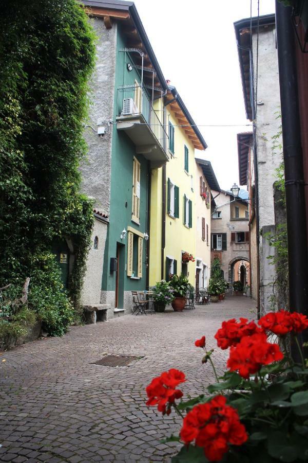 Holiday House Alla Torre Mandello del Lario Exterior foto